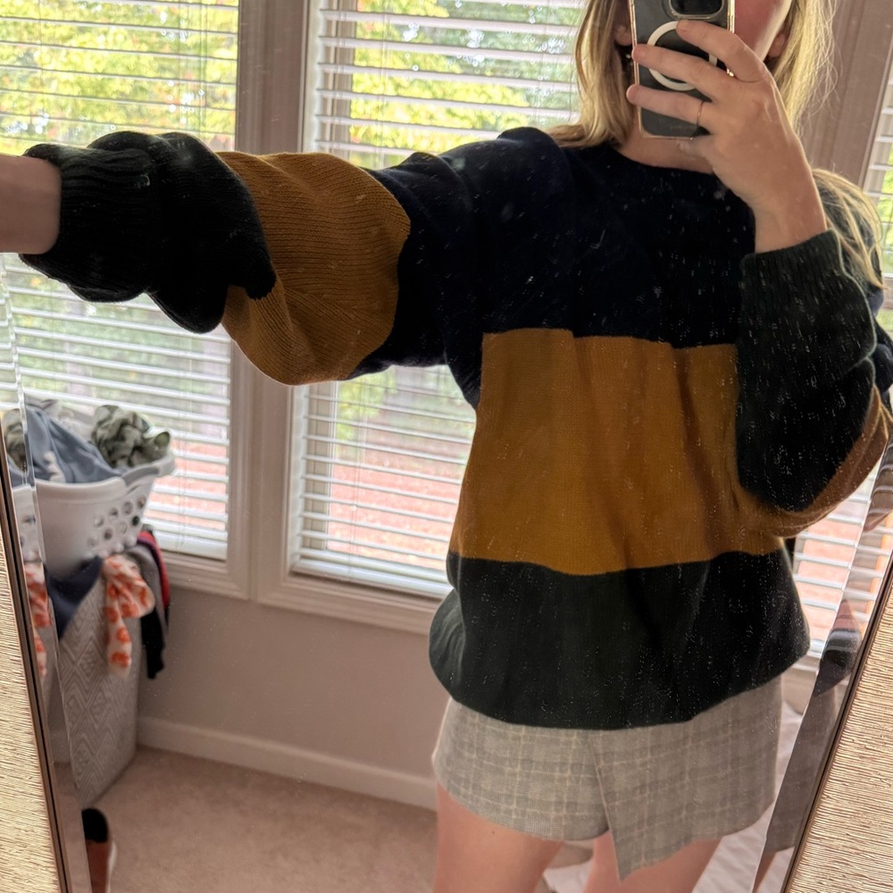 Vintage Kensington Collection color block sweater